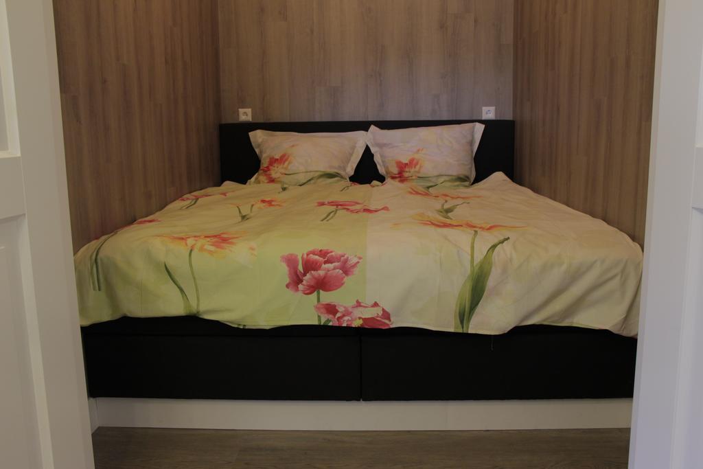 B&B “Te Warskip Bij Blokvis” Medemblik Phòng bức ảnh